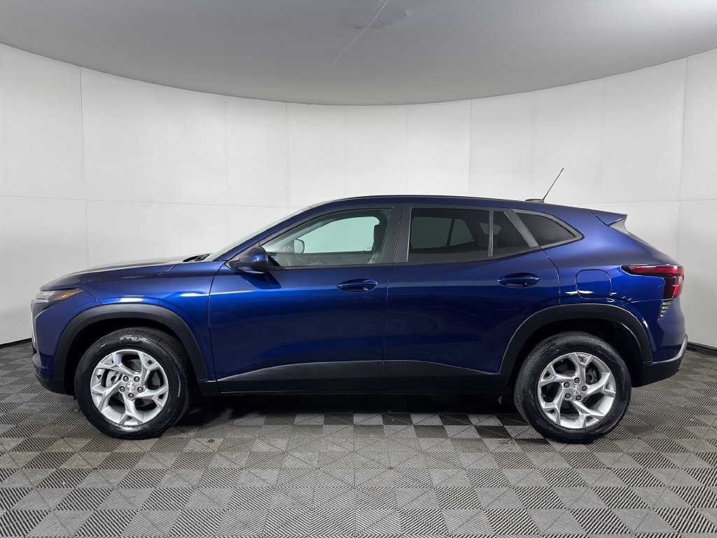 Used 2024 Chevrolet Trax LS with VIN KL77LFE2XRC034460 for sale in Hartville, OH