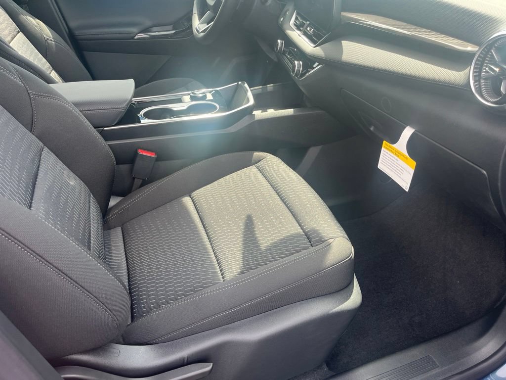 2027 Chevrolet Equinox LT - Photo 29