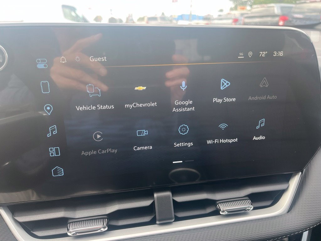 2027 Chevrolet Equinox LT - Photo 19