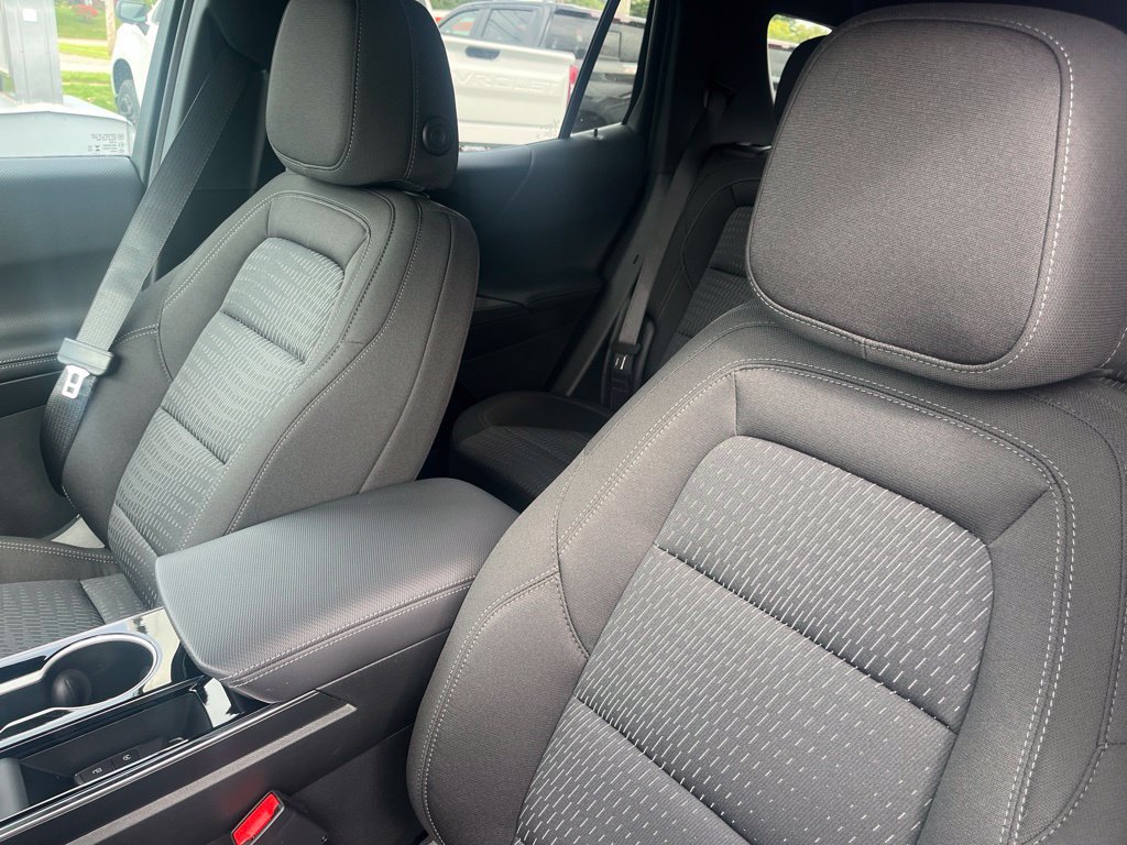 2027 Chevrolet Equinox LT - Photo 13