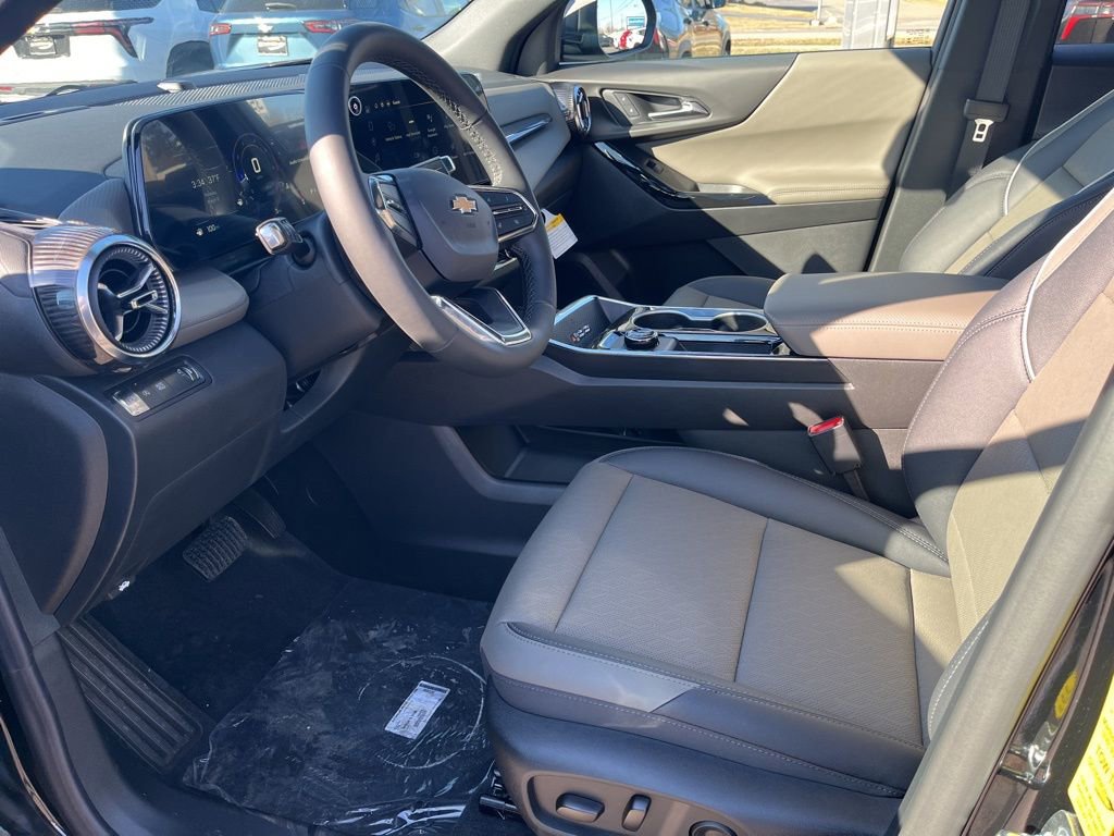 2026 Chevrolet Equinox LT - Photo 12