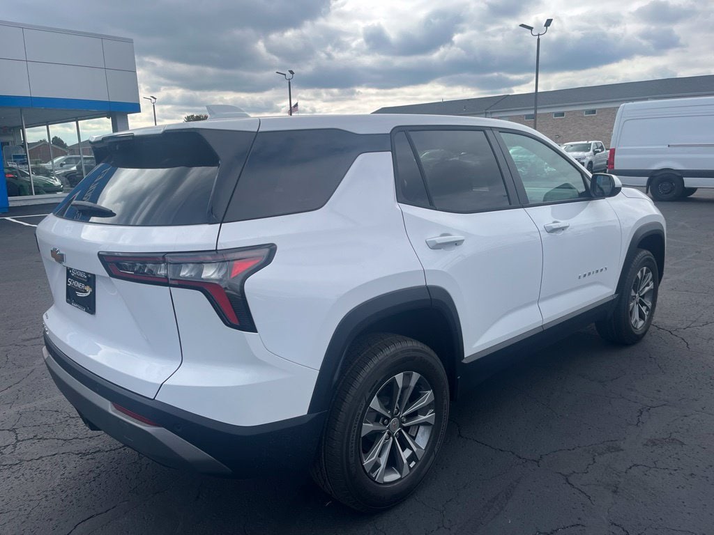 2027 Chevrolet Equinox LT - Photo 6