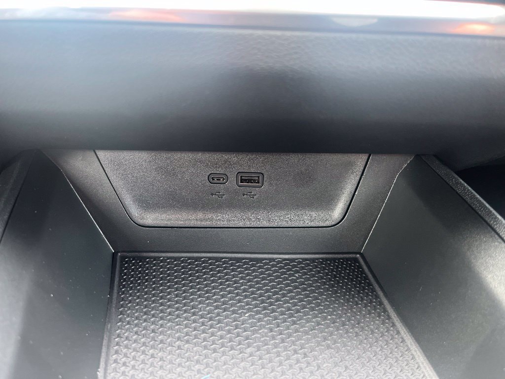 2027 Chevrolet Equinox LT - Photo 23