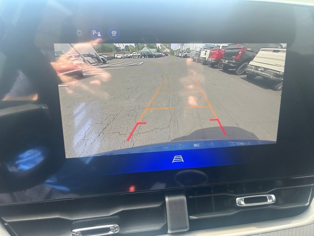2027 Chevrolet Equinox LT - Photo 20