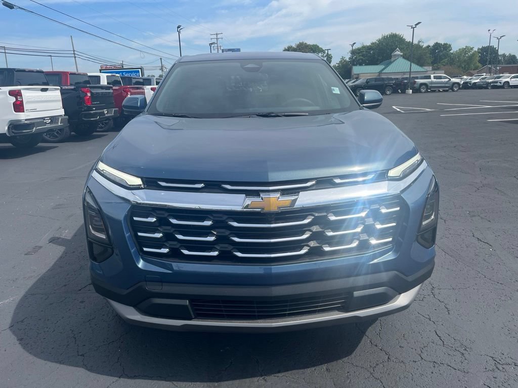2027 Chevrolet Equinox LT - Photo 9