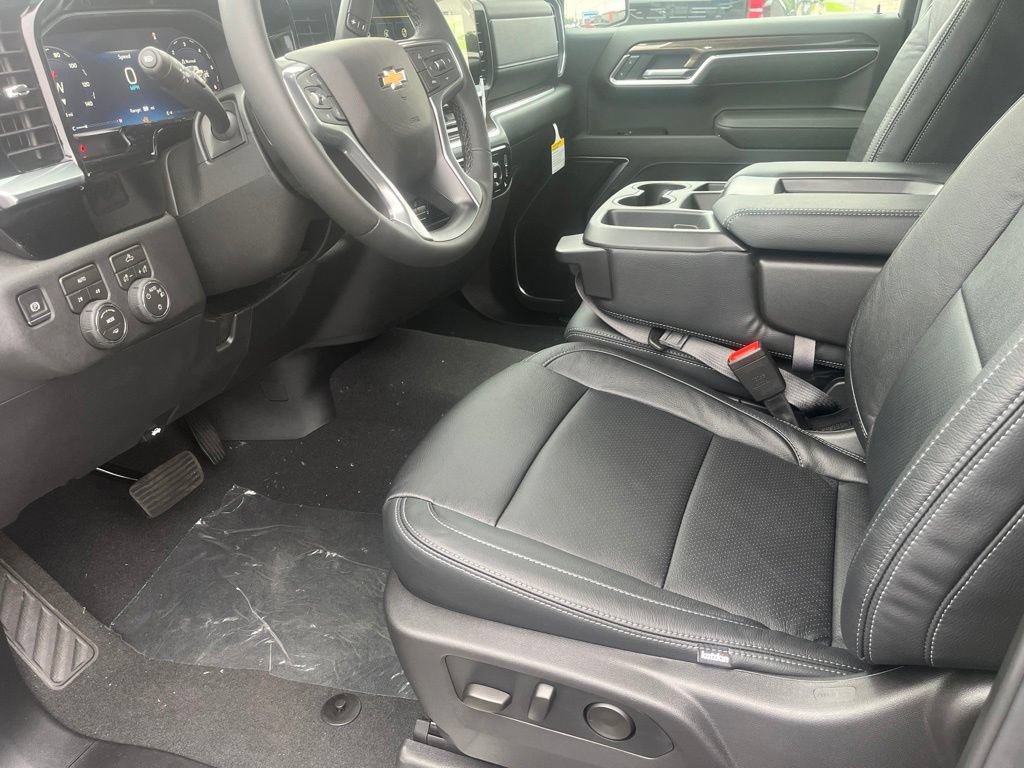 2026 Chevrolet Silverado 1500 LT - Photo 10