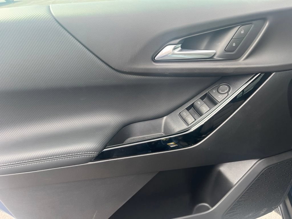 2027 Chevrolet Equinox LT - Photo 12