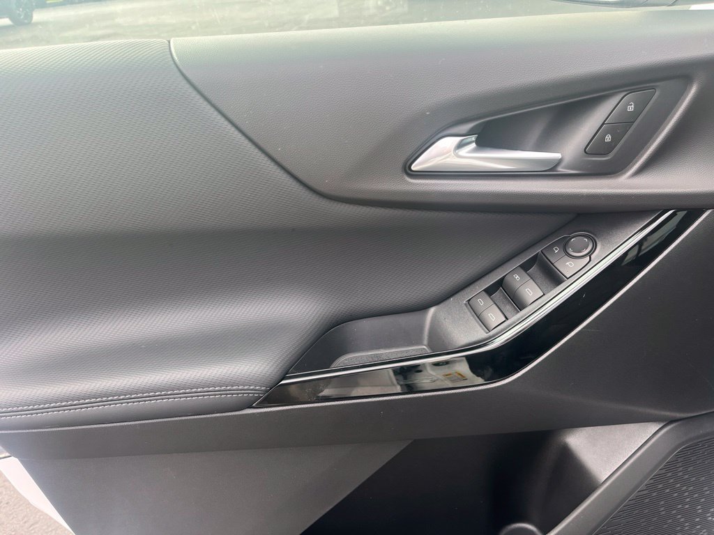 2027 Chevrolet Equinox LT - Photo 12