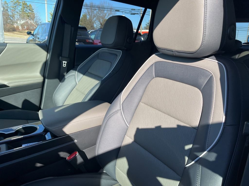 2026 Chevrolet Equinox LT - Photo 14