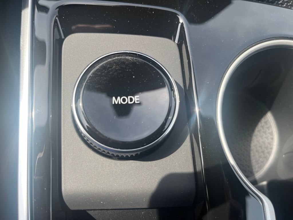 2027 Chevrolet Equinox LT - Photo 23