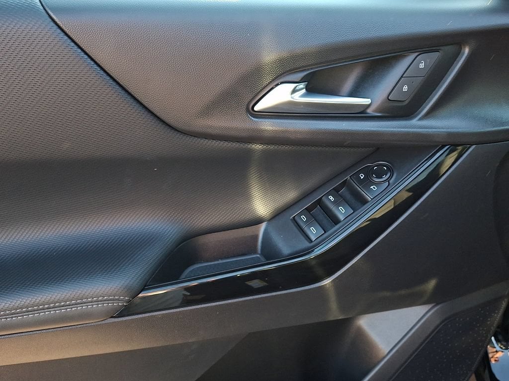2025 Chevrolet Equinox LT - Photo 10