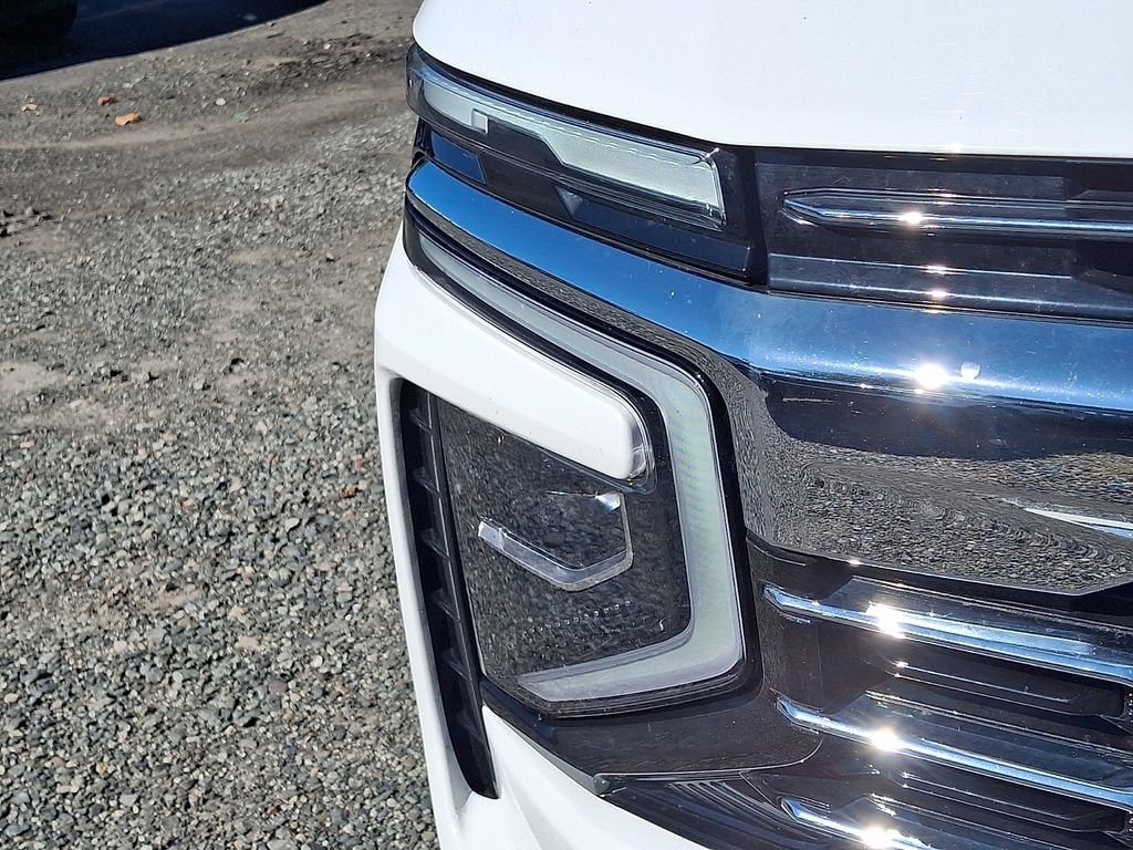 2026 Chevrolet Suburban LT - Photo 35