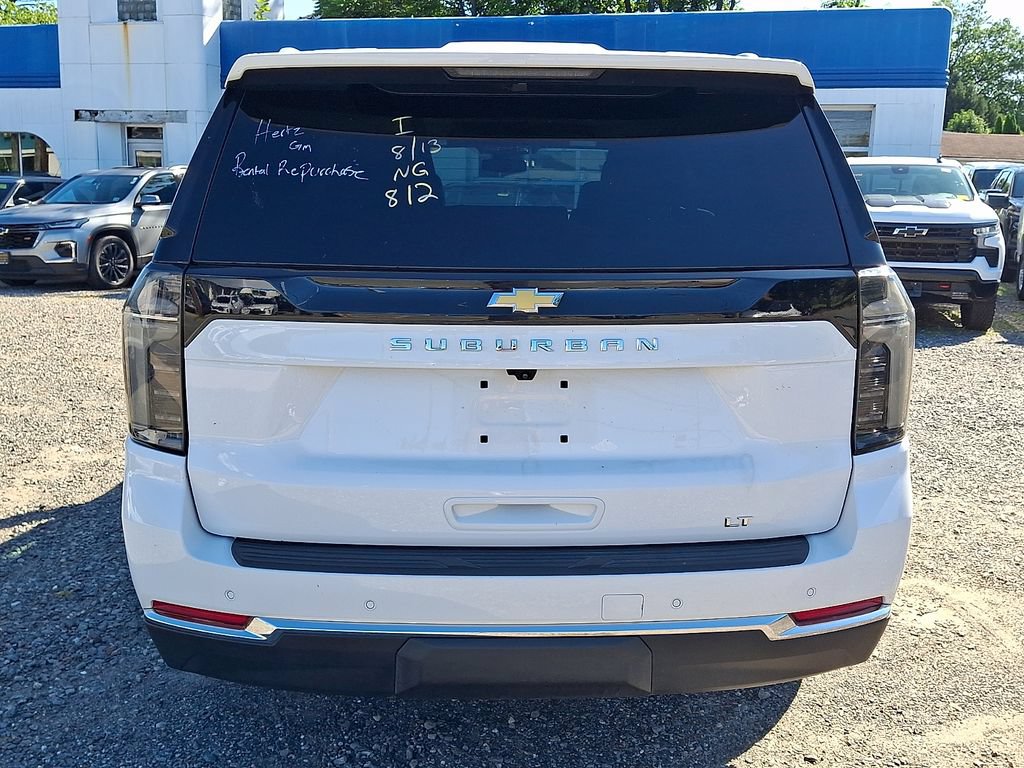 2026 Chevrolet Suburban LT - Photo 8