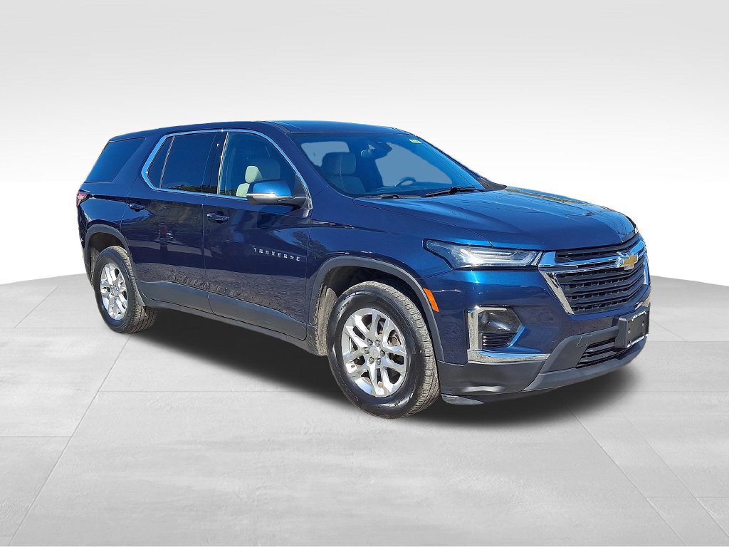 2023 Chevrolet Traverse LS SUV