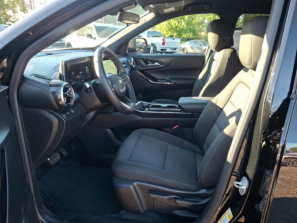 2025 Chevrolet Equinox LT - Photo 11