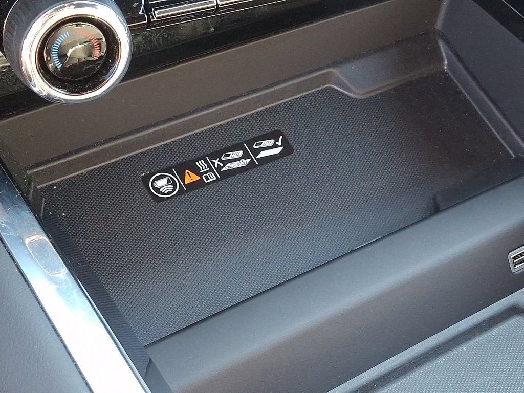 2026 Chevrolet Suburban LT - Photo 25