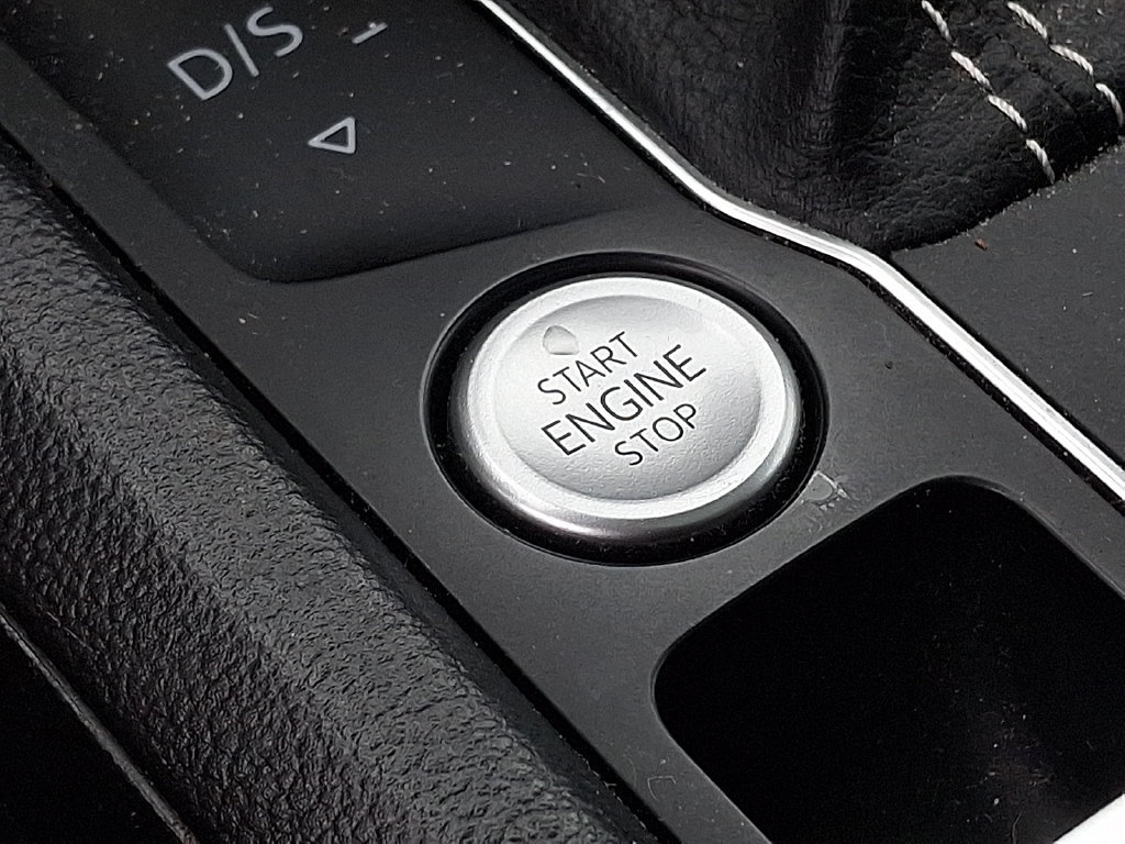 2023 Volkswagen Atlas Cross Sport SE w/Tech - Photo 21