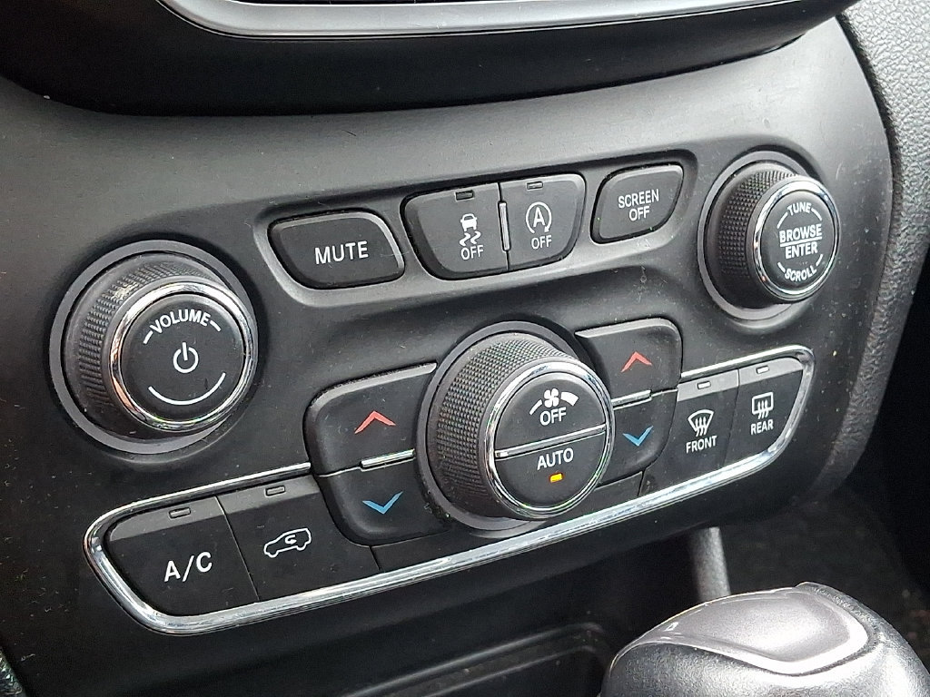2020 Jeep Cherokee Limited - Photo 16
