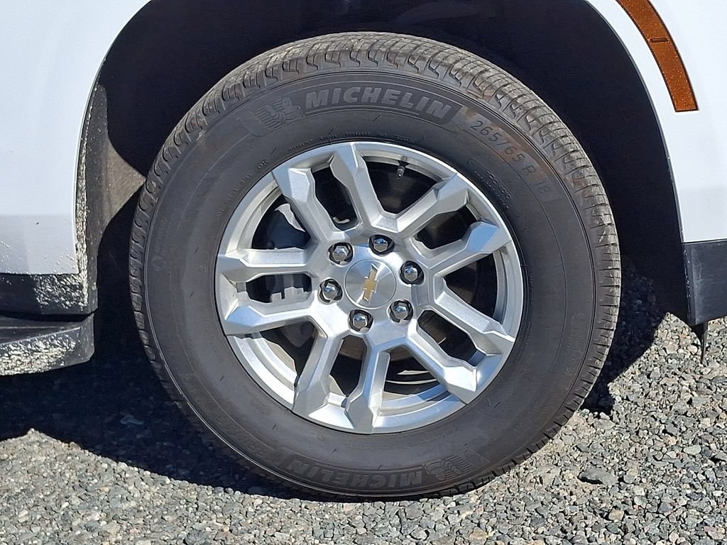 2026 Chevrolet Suburban LT - Photo 33