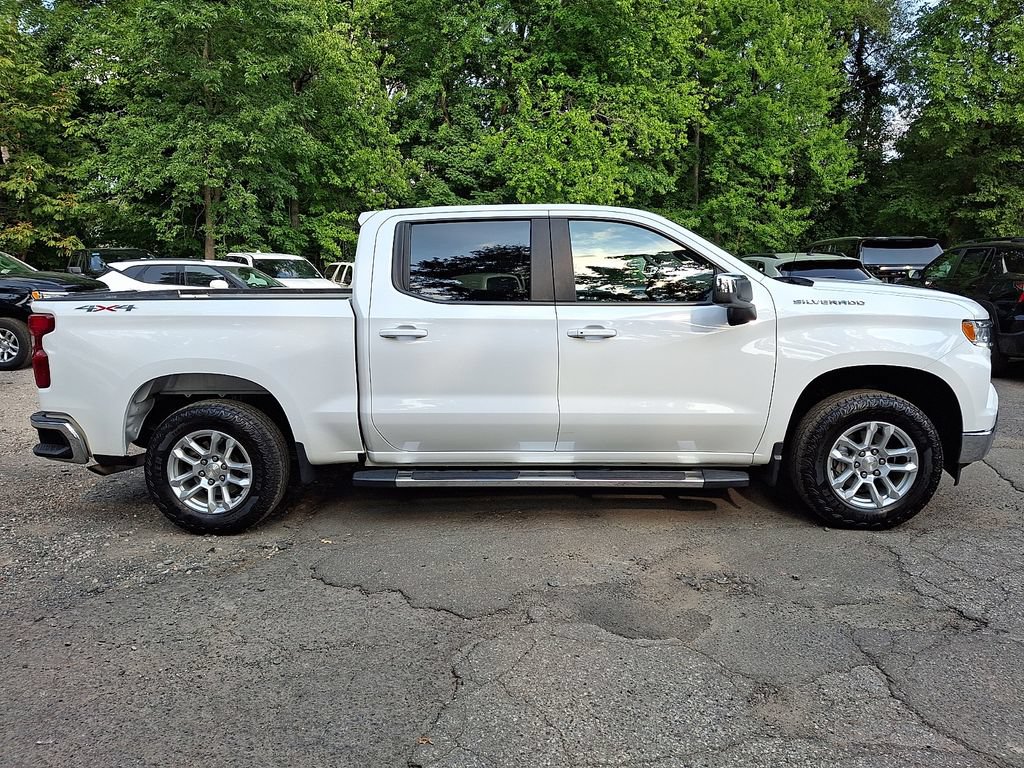 2024 Chevrolet Silverado 1500 LT - Photo 9
