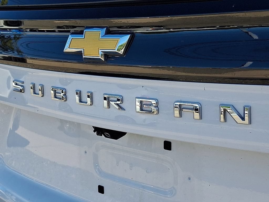 2026 Chevrolet Suburban LT - Photo 30