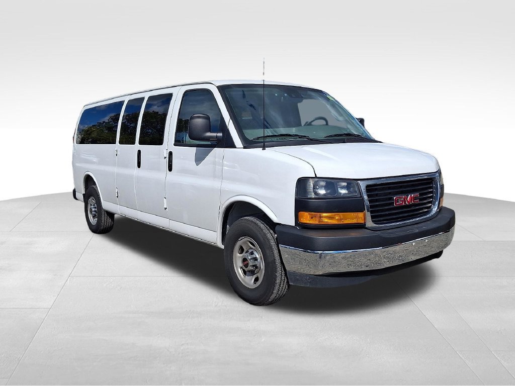 2026 GMC Savana Passenger LT