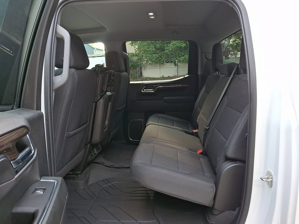2024 Chevrolet Silverado 1500 LT - Photo 10