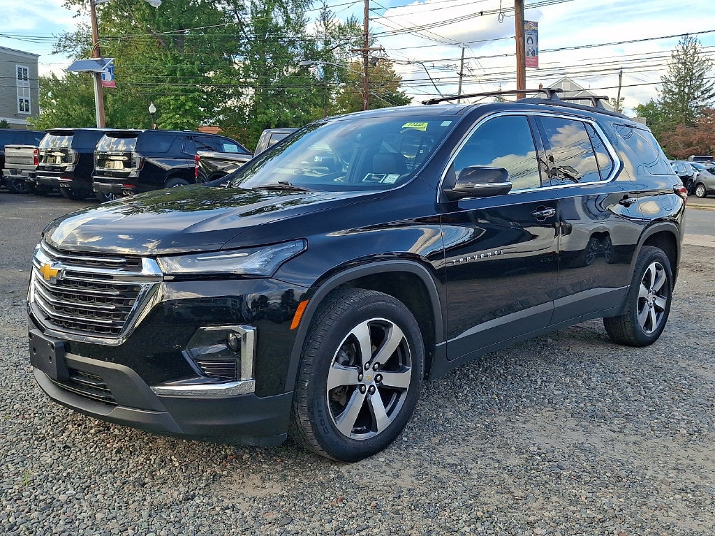 Used 2023 Chevrolet Traverse LT Leather SUV
