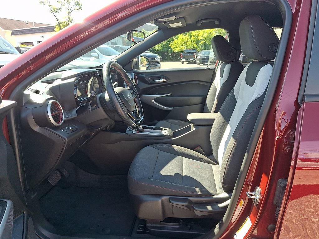 2024 Chevrolet Trax RS - Photo 13