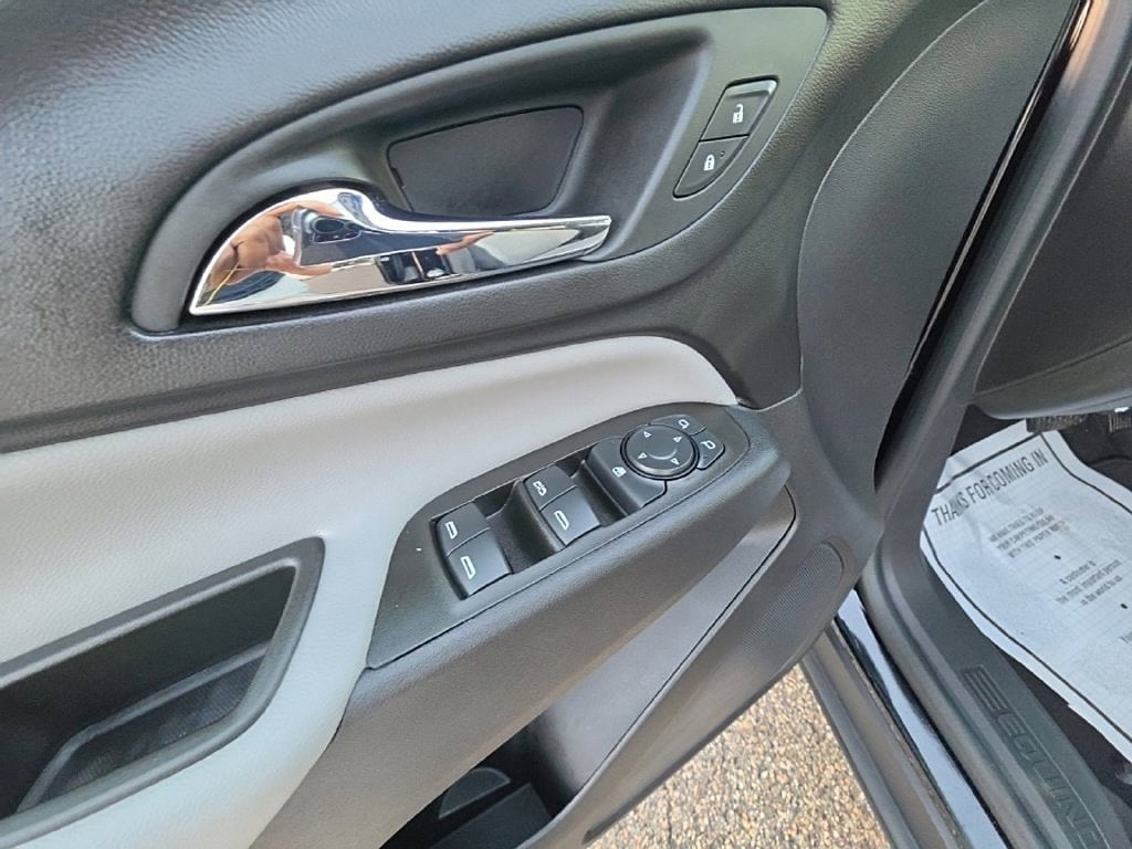2024 Chevrolet Equinox LS - Photo 9