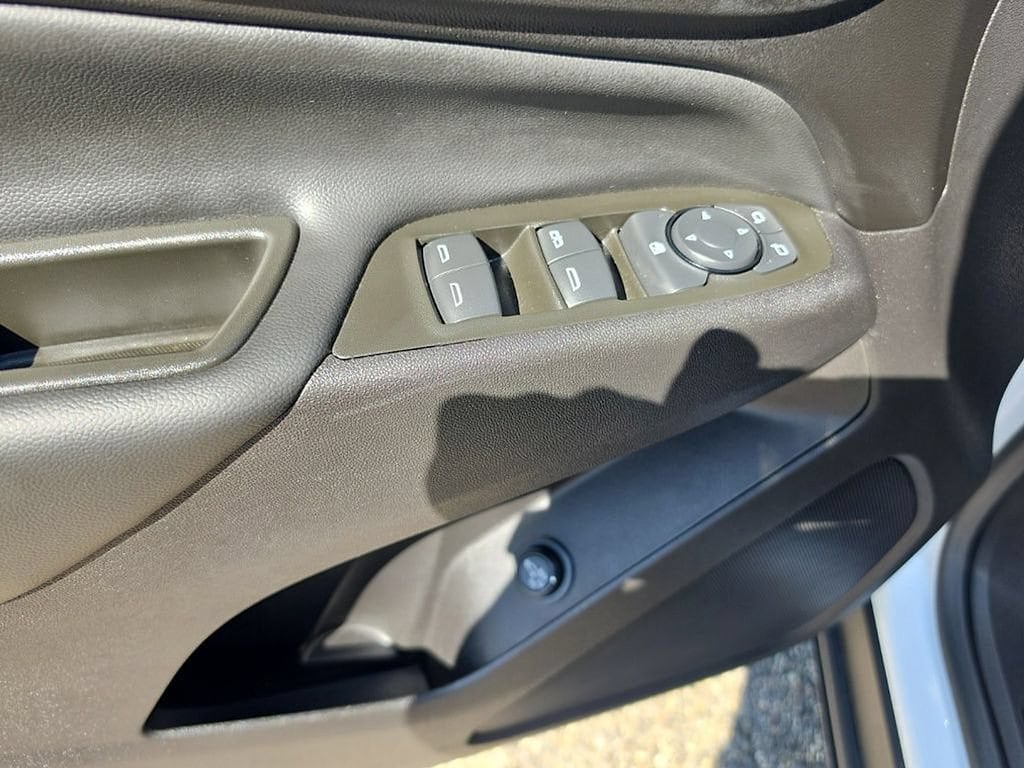 2024 Chevrolet Equinox LT - Photo 21