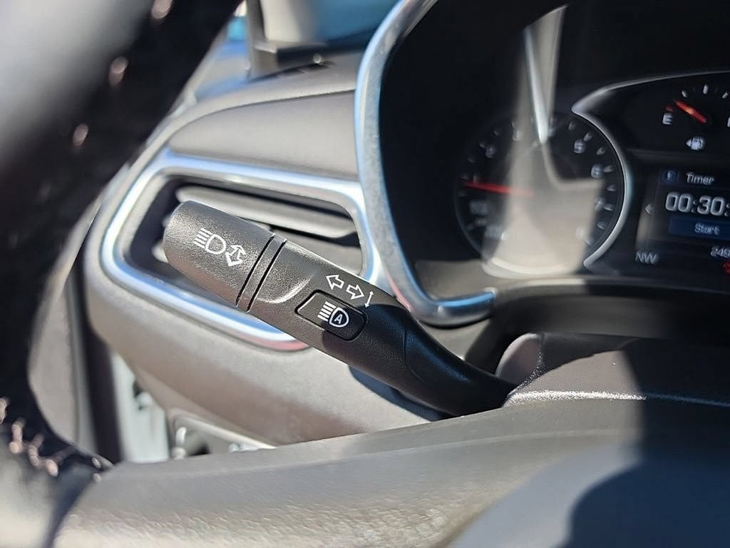 2024 Chevrolet Equinox LT - Photo 12
