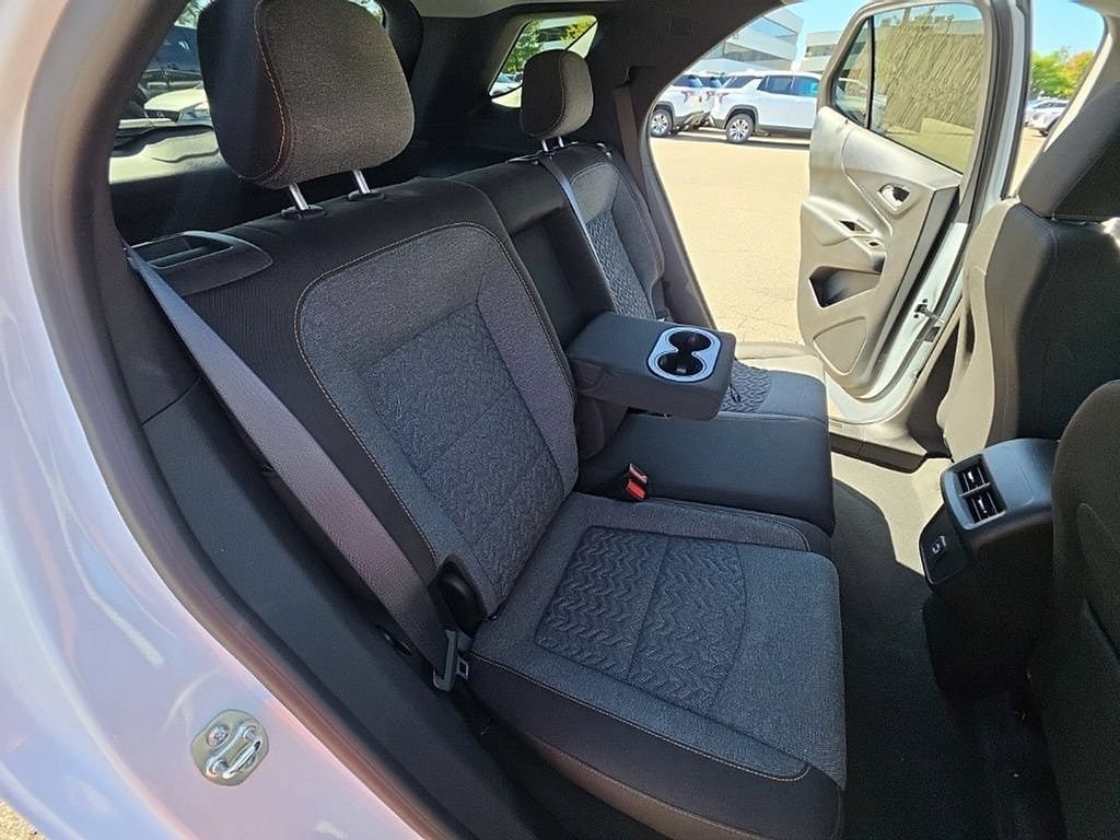 2024 Chevrolet Equinox LT - Photo 25