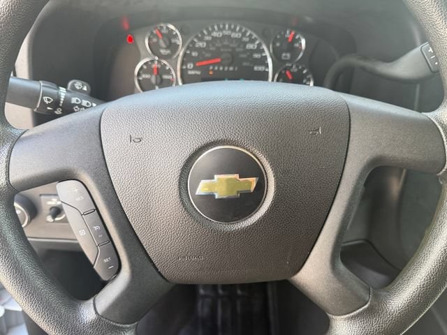 2025 Chevrolet Express Cargo Work Van - Photo 19