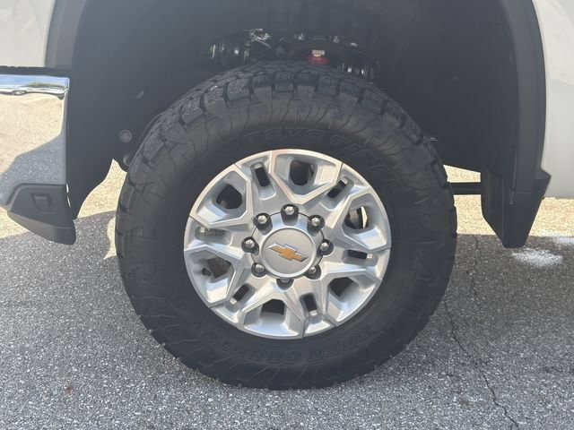 2026 Chevrolet Silverado 2500HD LTZ - Photo 11