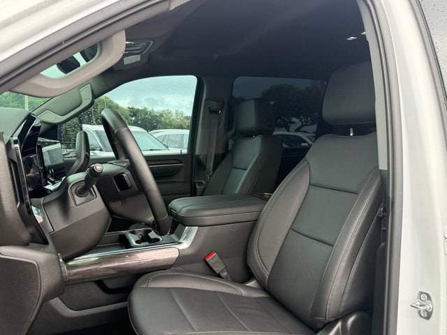 2026 Chevrolet Silverado 2500HD LTZ - Photo 9