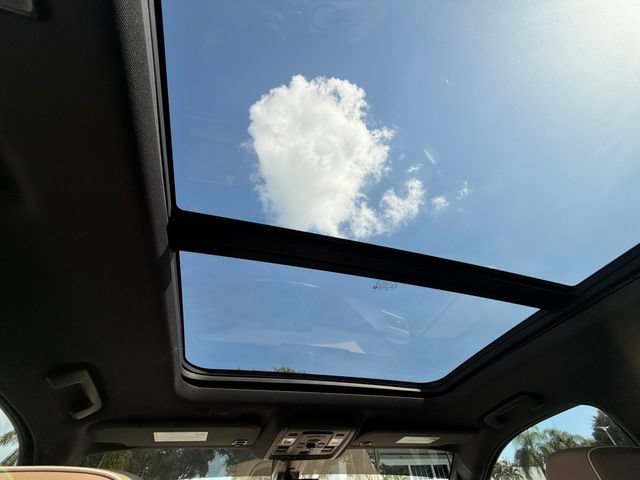 2021 Chevrolet Tahoe Premier - Photo 19