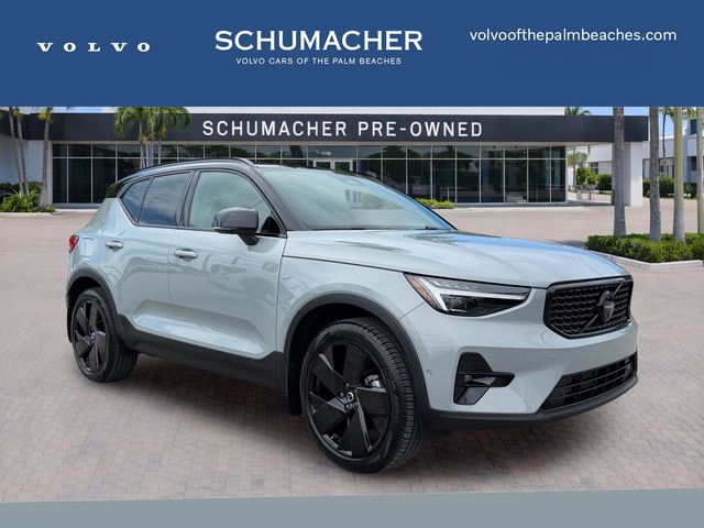 2026 Volvo XC40 B5 Ultra Black Edition SUV