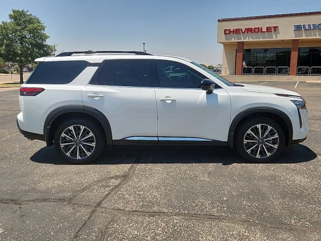 Used 2026 Nissan Pathfinder Platinum SUV