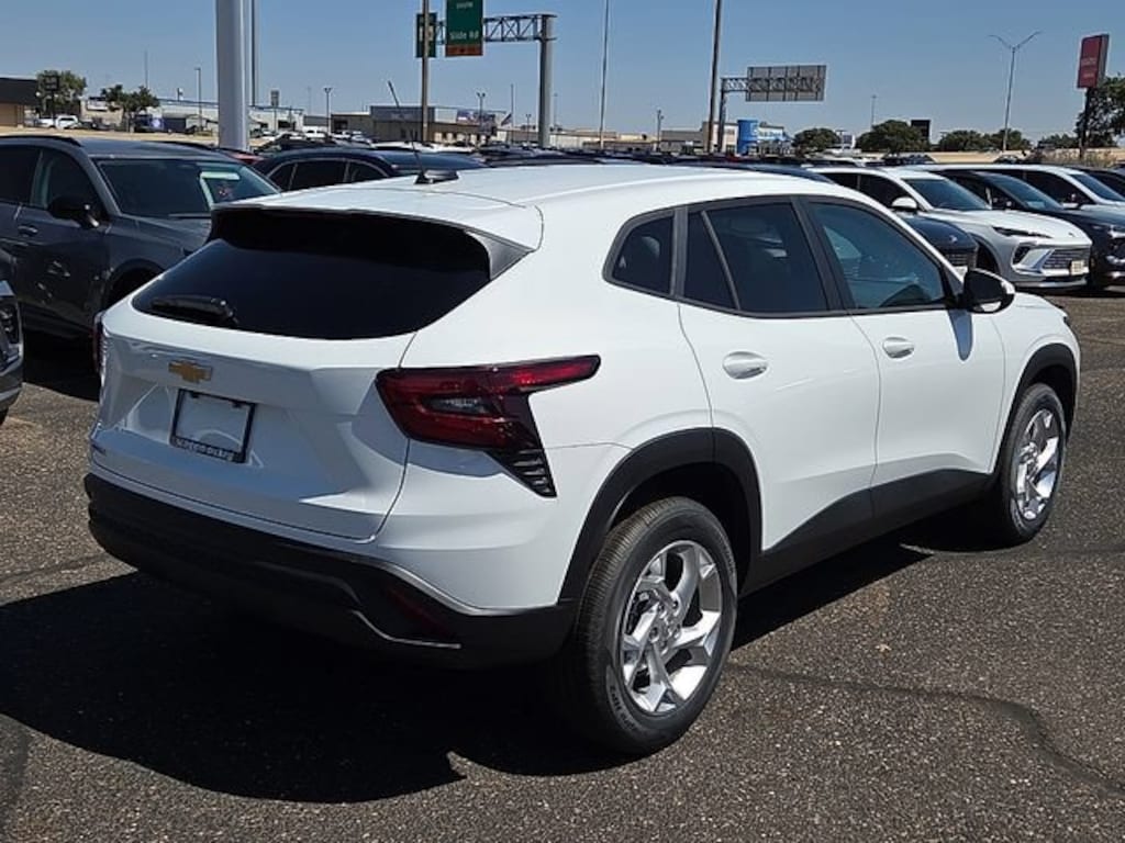 New 2026 Chevrolet Trax LS SUV