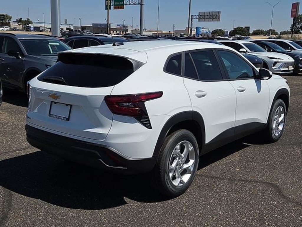 New 2026 Chevrolet Trax LS SUV