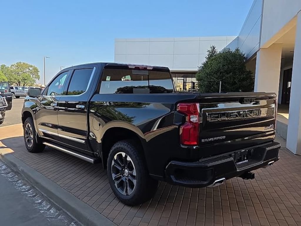 New 2026 Chevrolet Silverado 1500 High Country Truck