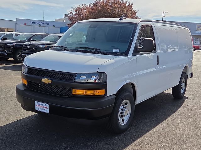 2025 Chevrolet Express Cargo