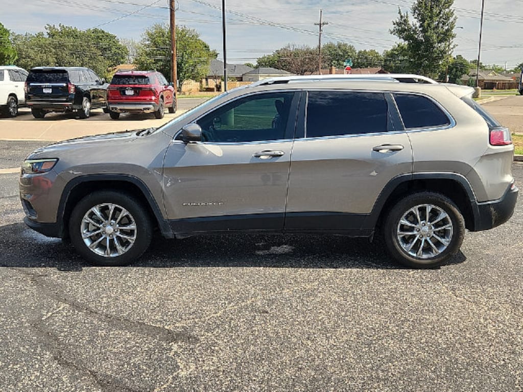 Used 2021 Jeep Cherokee Latitude Lux SUV