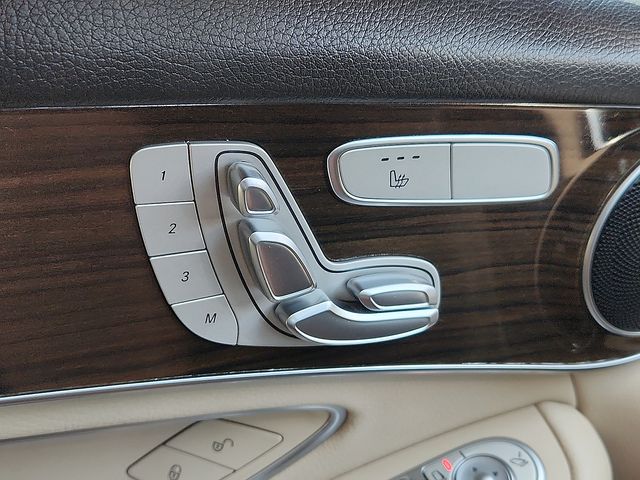 2022 Mercedes-Benz GLC GLC300 - Photo 19