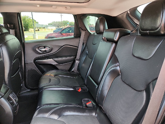 2021 Jeep Cherokee Latitude Lux - Photo 11