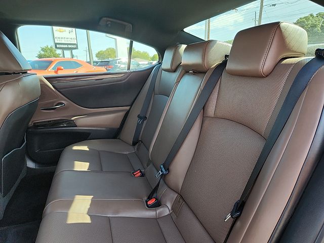 2022 Lexus ES 350 - Photo 10