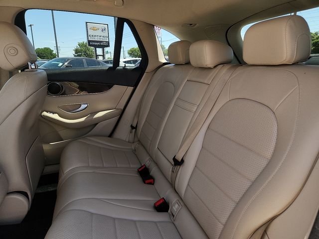 2022 Mercedes-Benz GLC GLC300 - Photo 10