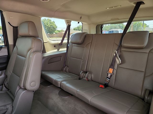 2018 Chevrolet Suburban LT - Photo 11
