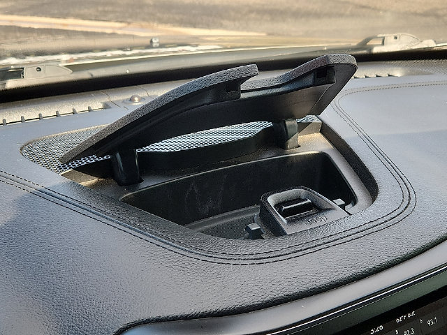 2021 Jeep Cherokee Latitude Lux - Photo 19